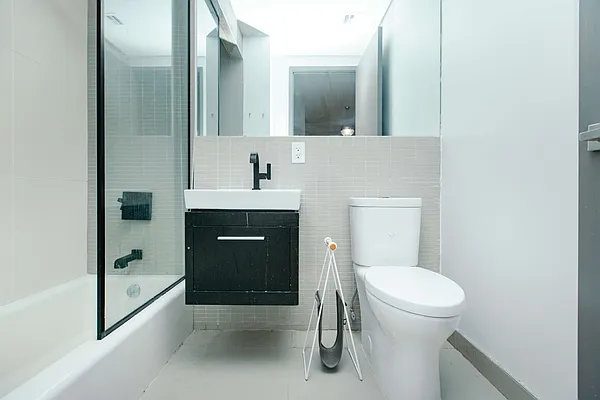 Rented by Nooklyn NYC LLC | media 21