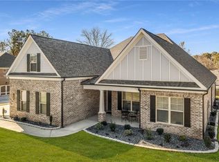 949 Auburn Rd, Dacula, GA 30019