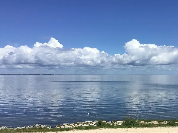340 Bradford St, Saint George Island, FL 32328