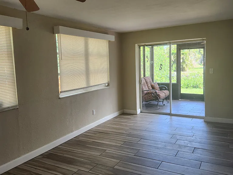 6621 Rosati Ln S — Photo 20