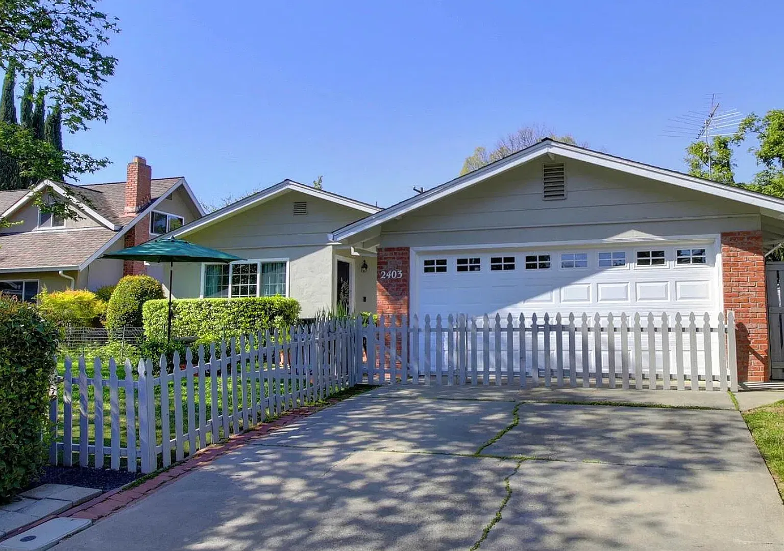 3-Bedroom, 2-Bath House Includes Many Amenities — Photo 1