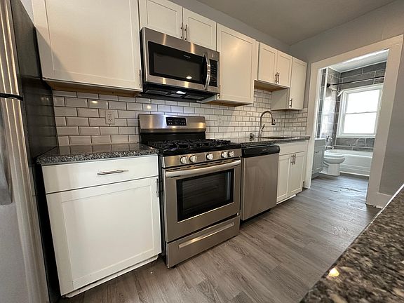 3rd image of 701 Catherine St APT 2