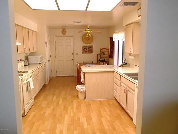 4th image of 1033 W Calle De Emilia