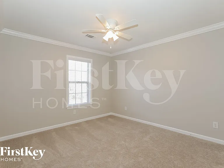 2127 Mitford Ct — Photo 11