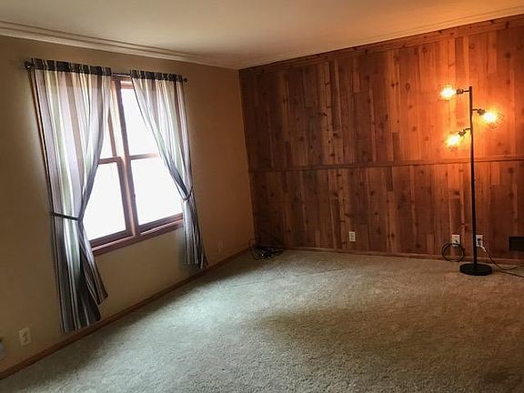 5th image of 231 Stewart Ave
