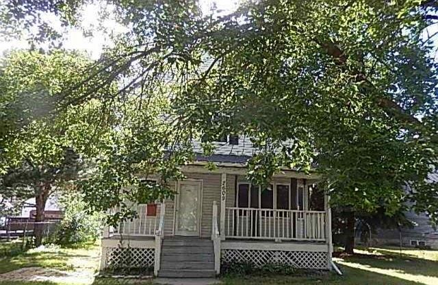 1st image of 2609 Emerson Ave N