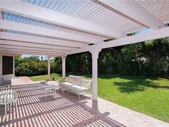 3rd image of 6001 Woodland View Dr