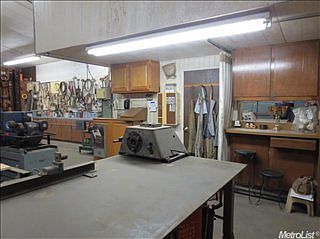5th image of 2167 N Myran Ave