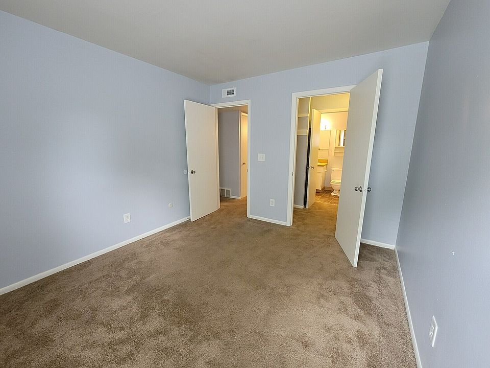 tivoli-apartments-columbus-oh-back-bedroom (1)