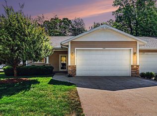 1240 Blue Heron Dr, Ludington, MI 49431