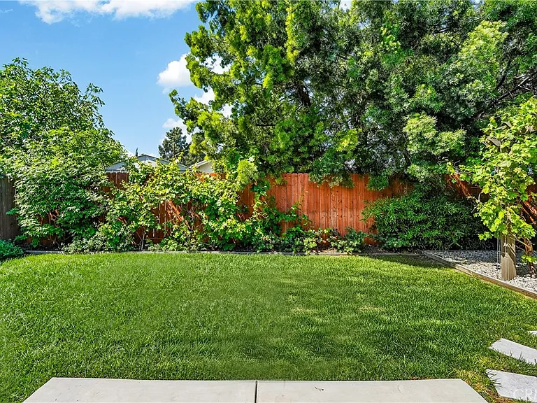 8211 Quartz Ave — Photo 24