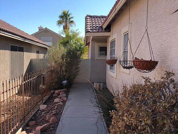 2nd image of 8333 Fame Ave