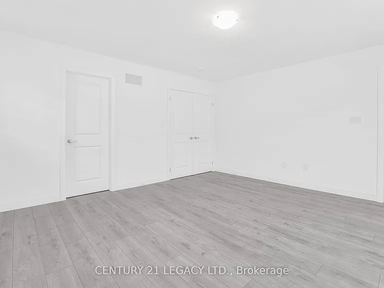 131 Blue Forest Cres — Photo 31