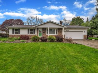 2516 Springdale Dr, Lansing, MI 48906