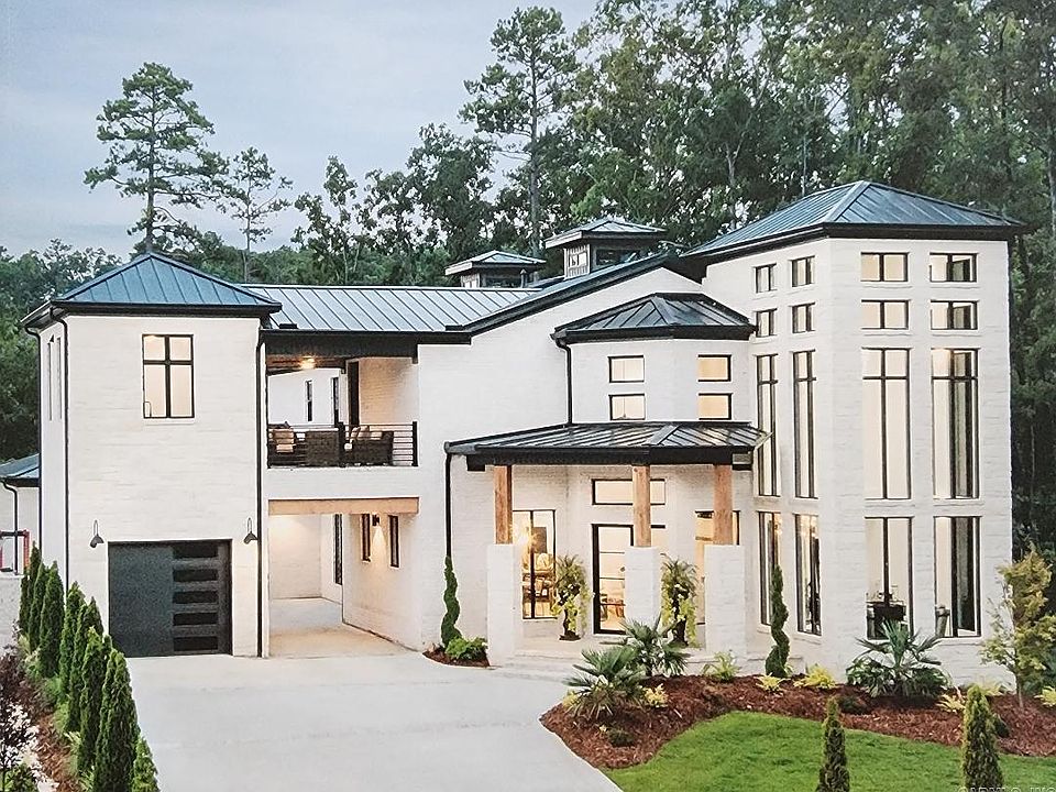 1st image of 131 Hallen Ln