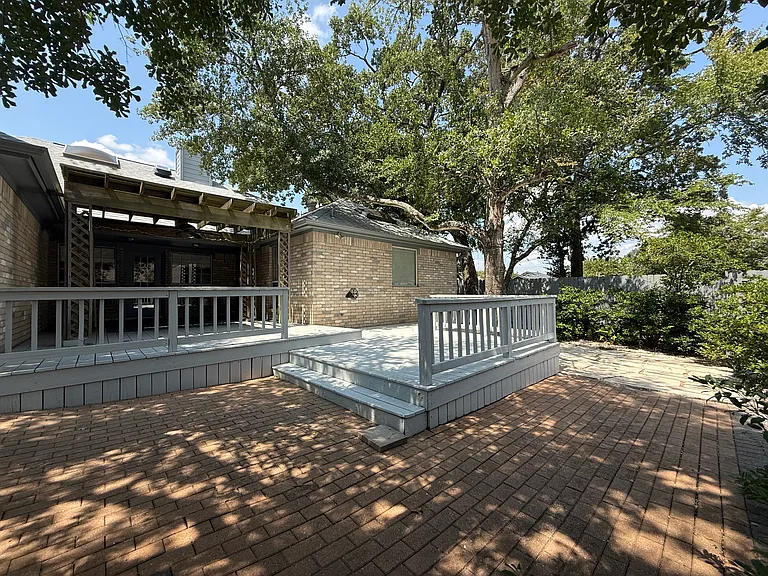 8707 Sandstone Dr — Photo 27