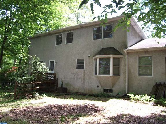 3rd image of 407 Woodland Dr