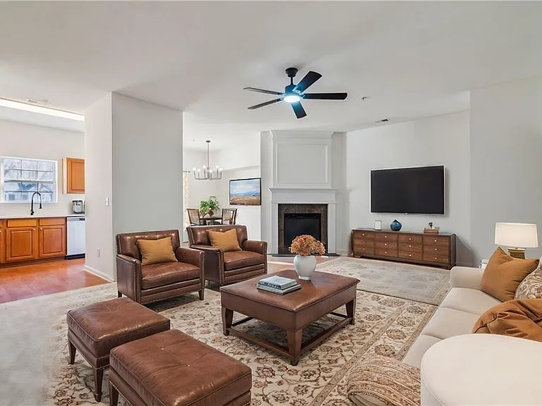 520 Dragonfly Ct — Photo 12