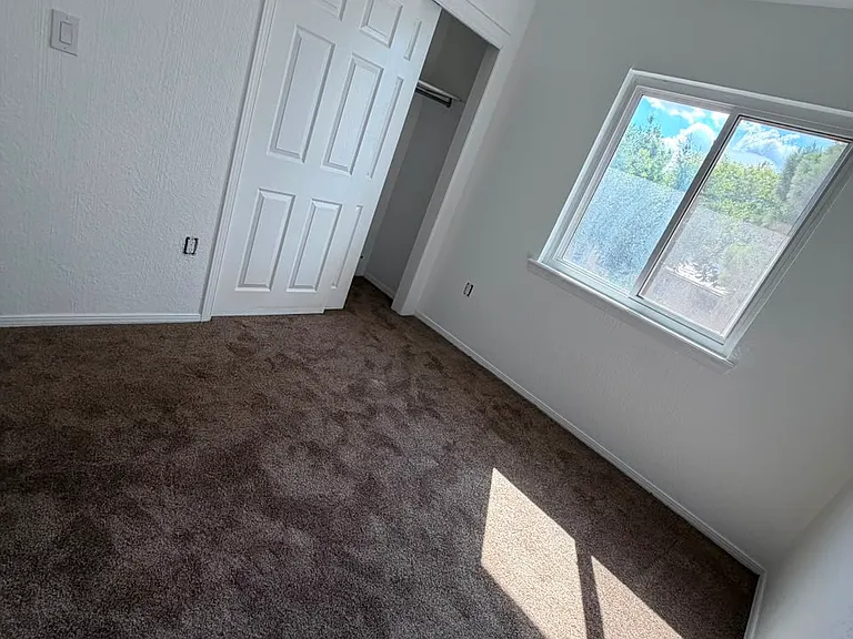 617 Cascade Ln — Photo 12