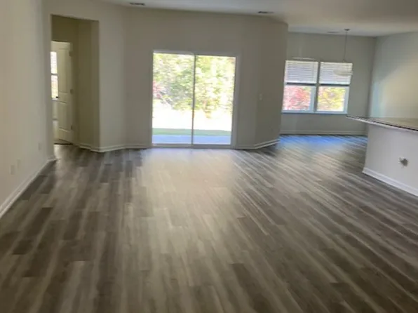 429 Beecher Dr, Richmond Hill, GA 31324