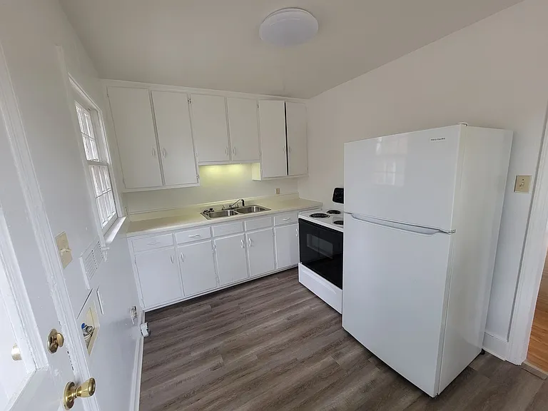 2600 Spring Garden St — Photo 6