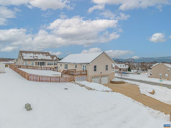 5th image of 142 Long Bow Rd