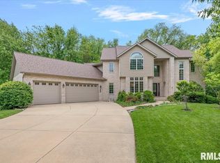 4104 Chandlerwood, Springfield, IL 62711