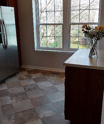 5th image of 4034 N Lakeside Dr