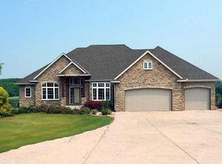 26201 Wyldewood Dr, Webster, MN 55088