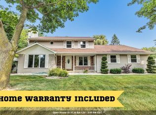 2719 Woodland Hills Ct, Green Bay, WI 54311