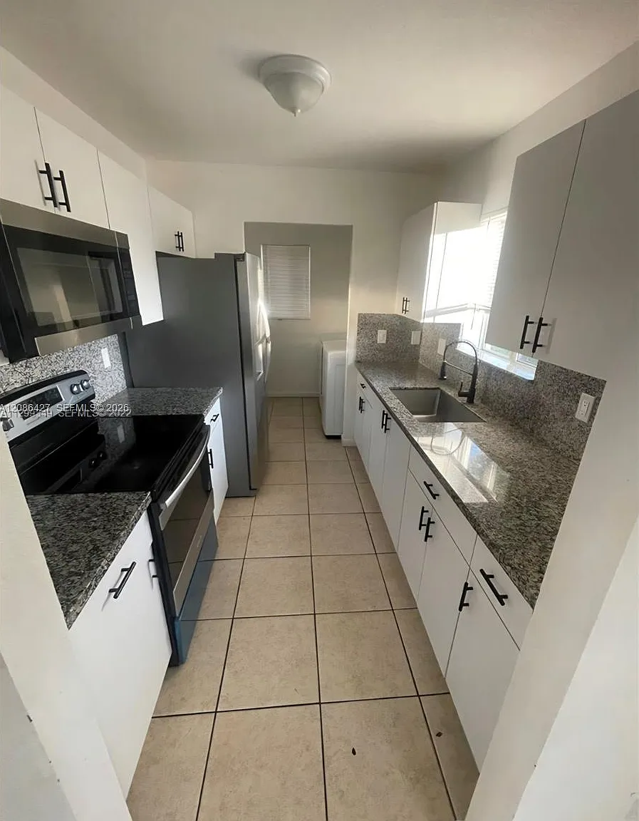 Orange Ridge — Photo 1