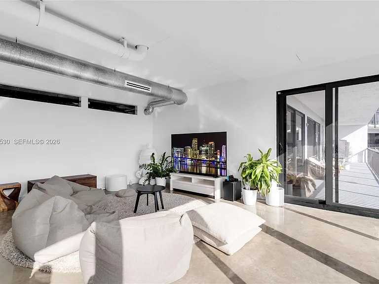 5701 Biscayne Blvd #Penthouse 9 — Photo 8