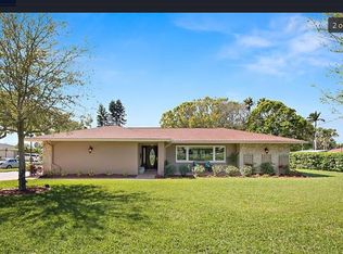 9820 Portside Dr, Seminole, FL 33776