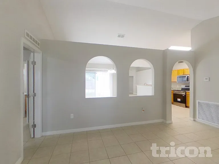 810 Ognon Ct — Photo 17