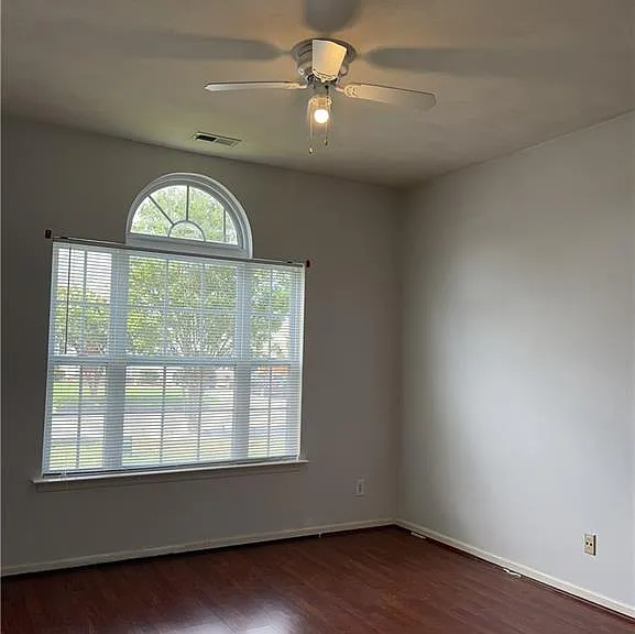 1837 Heald Way — Photo 3