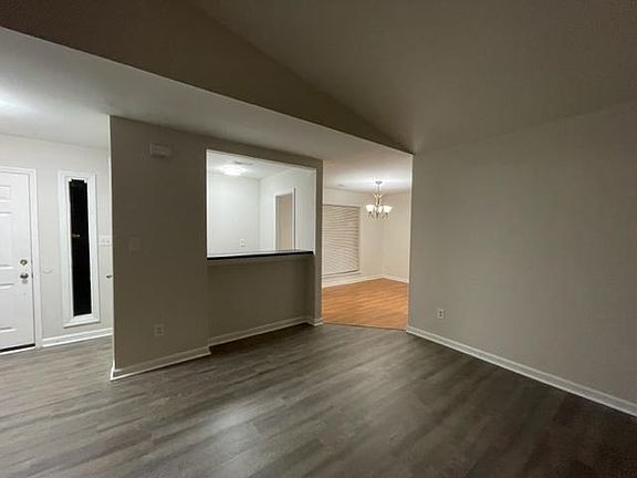 5th image of 3606 Sweetgrass Ln