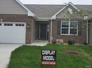 1865 Old Park Ln, Swansea, IL 62226