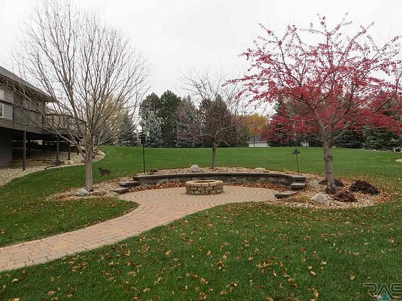4th image of 1332 W Wicklow Ct