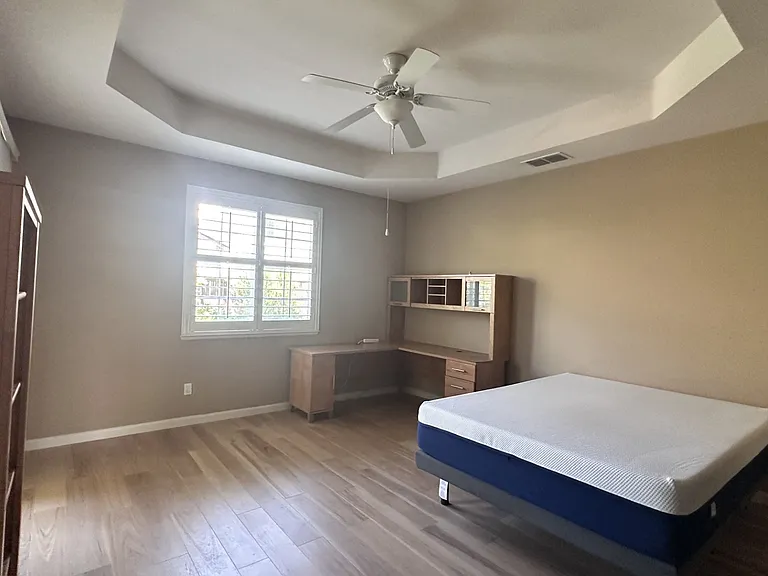 553 Rowland Ct — Photo 11