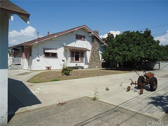 3rd image of 11721 Magnolia St