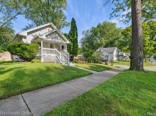 18515 Brady, Redford, MI 48240