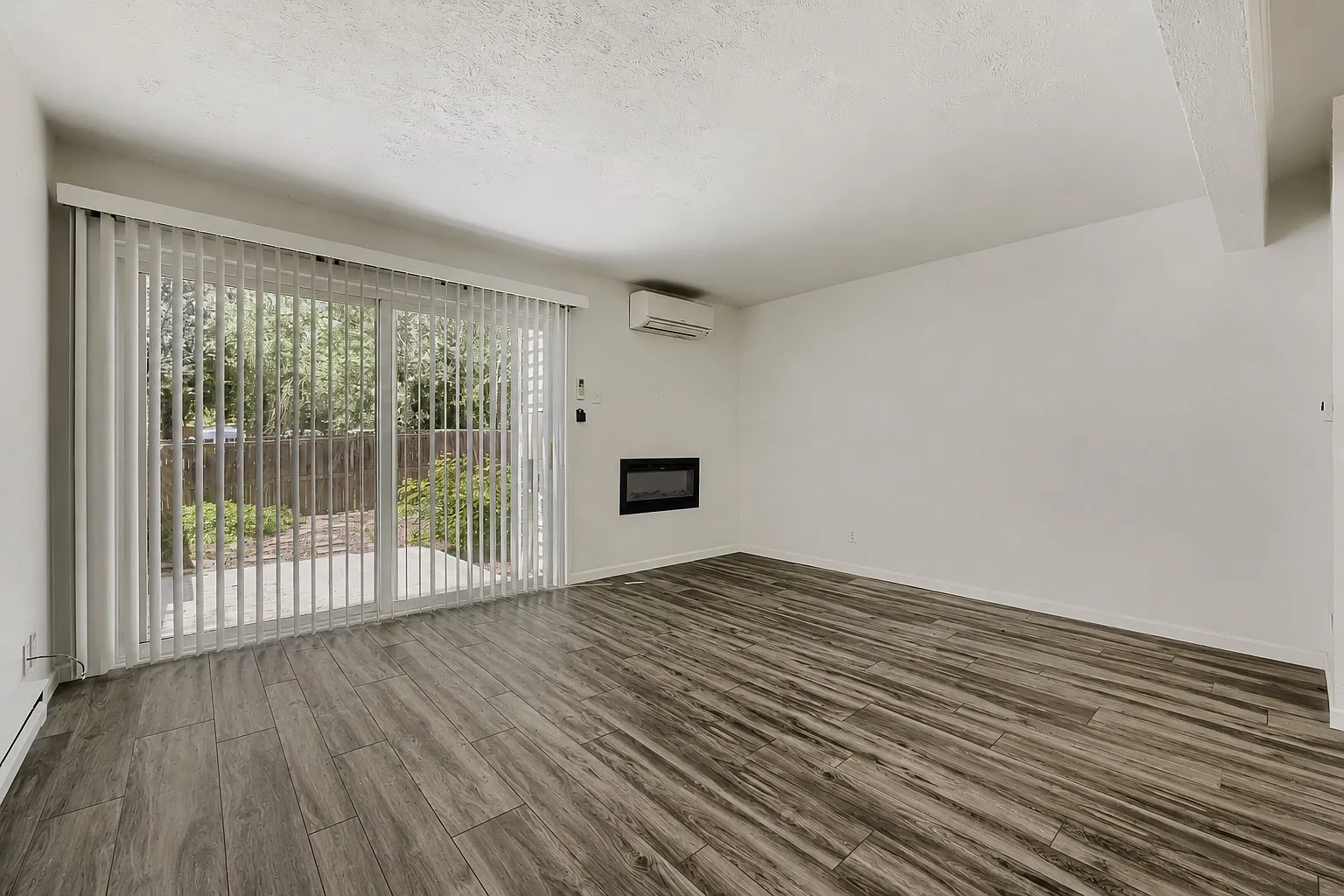 3 bed, 1463 sqft, $2,800 — Photo 3