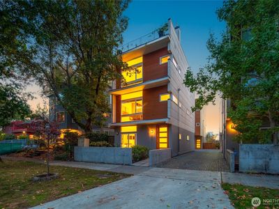 1119 16th Avenue, Seattle, WA, 98122