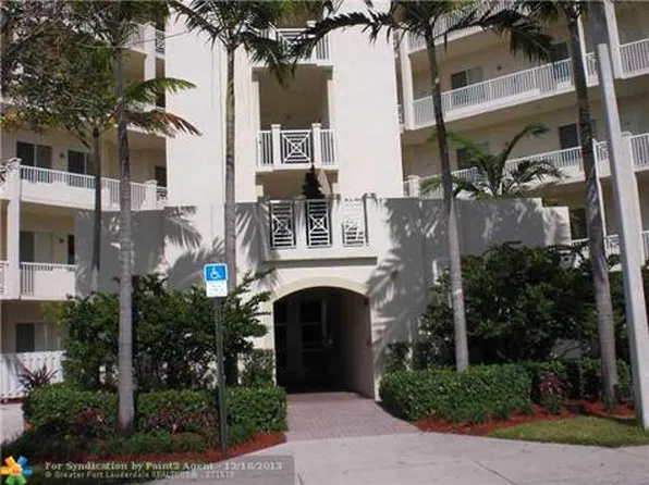 3500 Oaks Clubhouse Dr #207, Pompano Beach, FL 33067