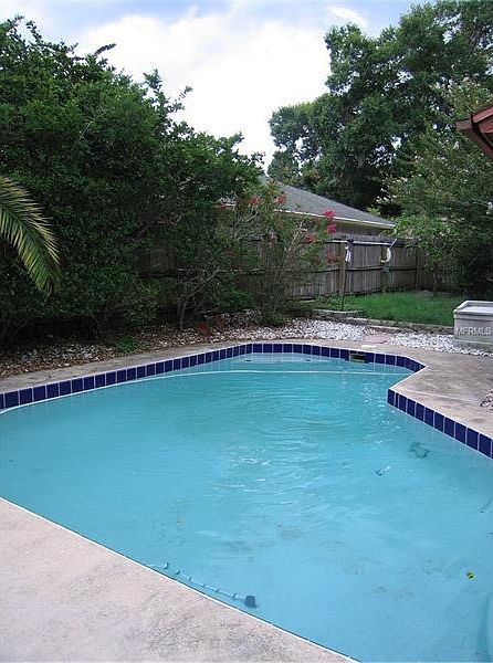 2nd image of 1414 La Paloma Cir