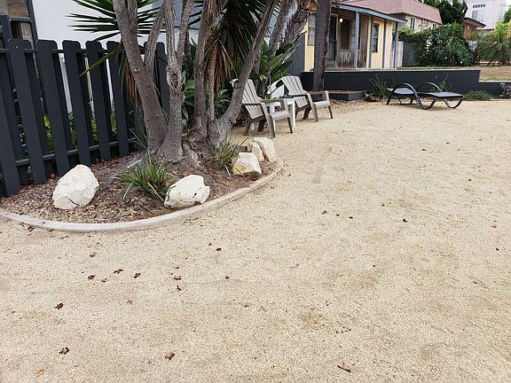 3rd image of 4852 Santa Cruz Ave #3