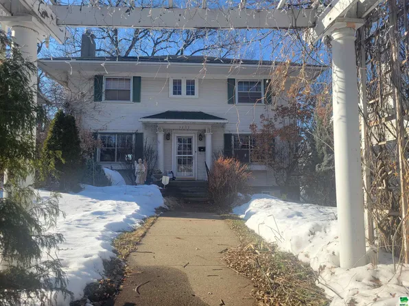 3229 Jackson St, Sioux City, IA 51104