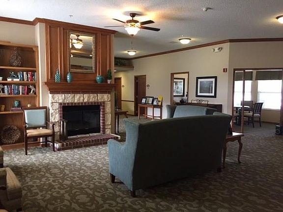 4th image of 7520A Glenview Dr