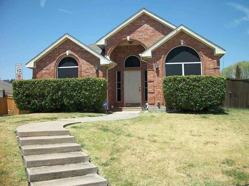 1st image of 1446 Vanderbilt Ln