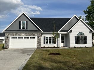 375 Whitestone Dr, Fayetteville, NC 28312